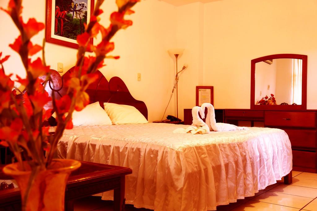 Hotel Sol Del Oriente Икитос Номер фото
